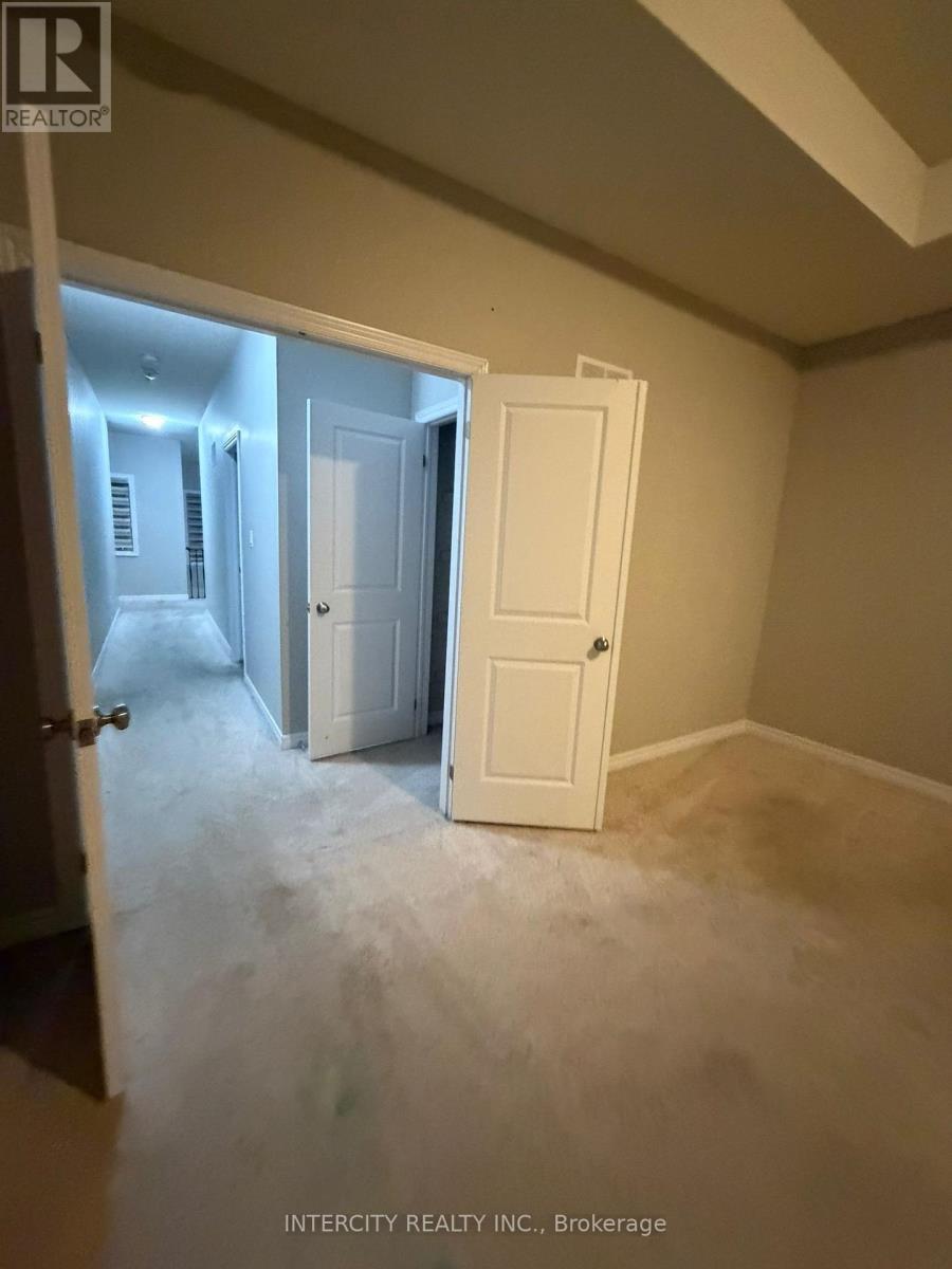 6 Keith Monkman Way, Brampton, Ontario  L7A 5C6 - Photo 9 - W12733768