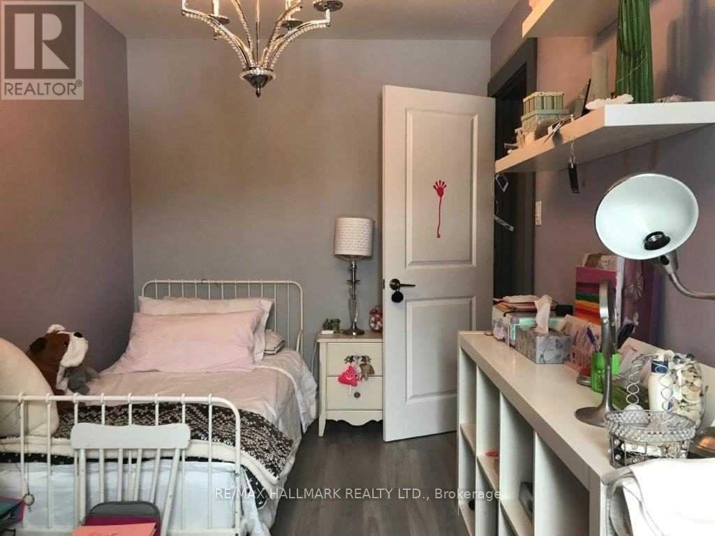 47 Hounslow Heath Road, Toronto, Ontario  M6N 1G7 - Photo 11 - W12733770