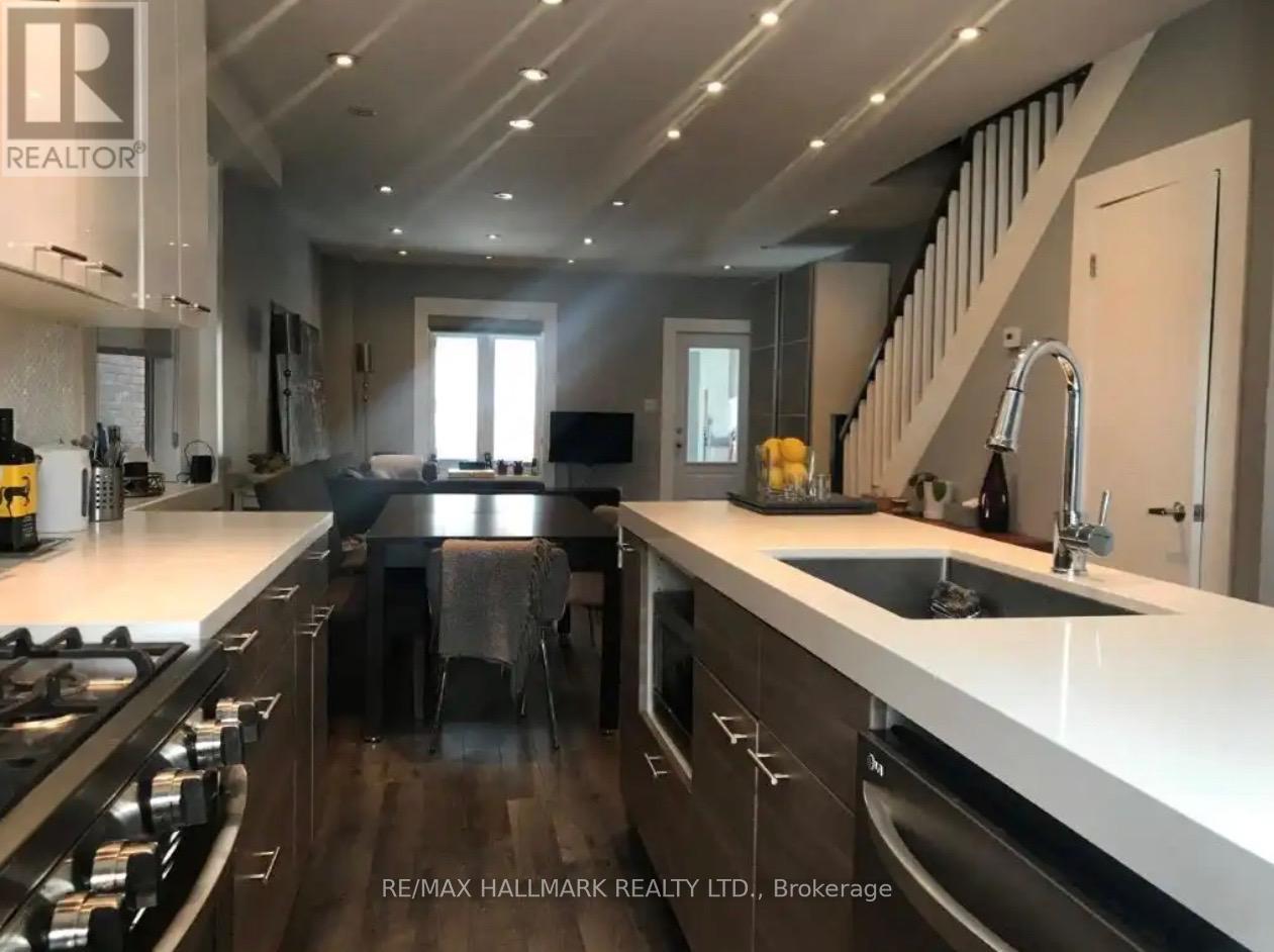 47 Hounslow Heath Road, Toronto, Ontario  M6N 1G7 - Photo 7 - W12733770