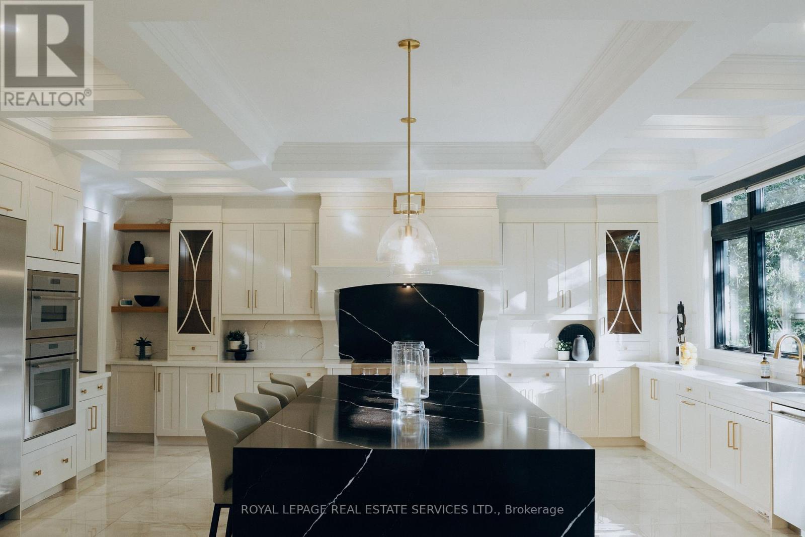 204 Maple Grove Drive, Oakville, Ontario  L6J 4V3 - Photo 11 - W12733778