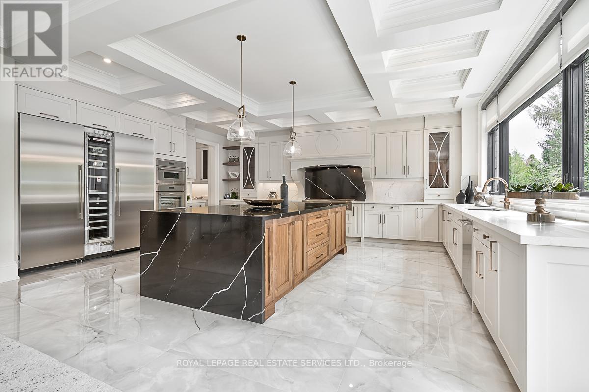 204 Maple Grove Drive, Oakville, Ontario  L6J 4V3 - Photo 12 - W12733778