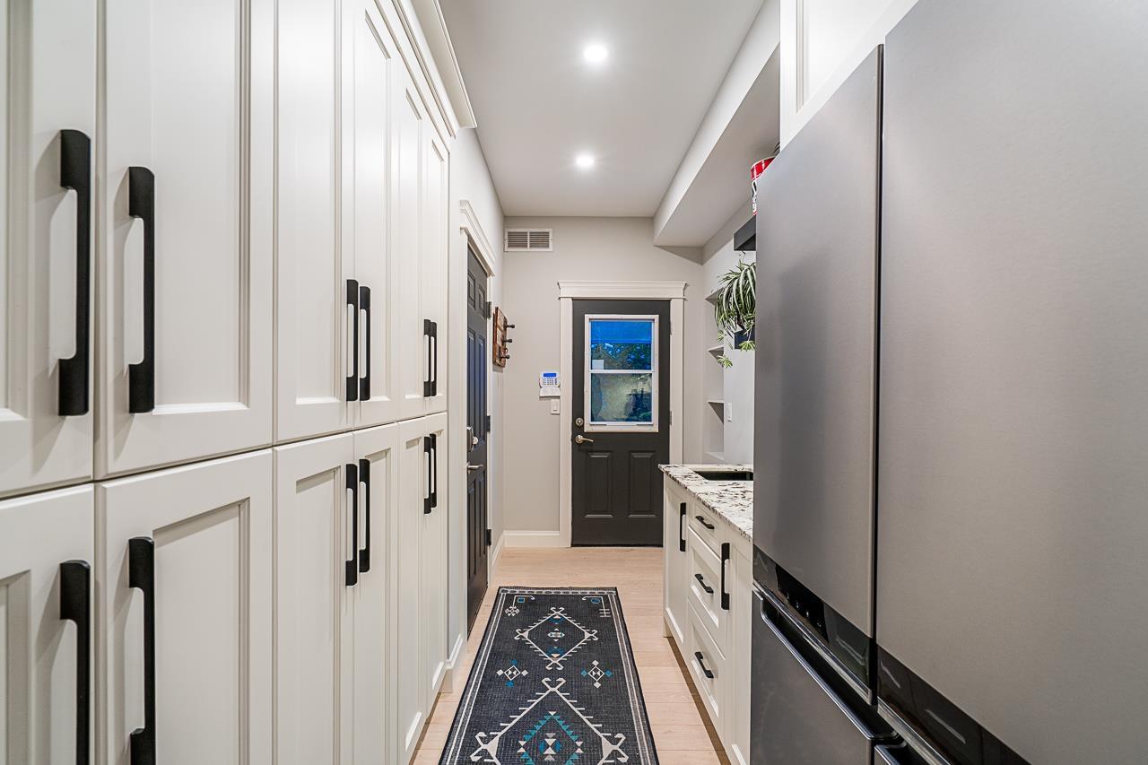 15448 33a Avenue, Surrey, British Columbia  V3Z 0K6 - Photo 8 - R3083232