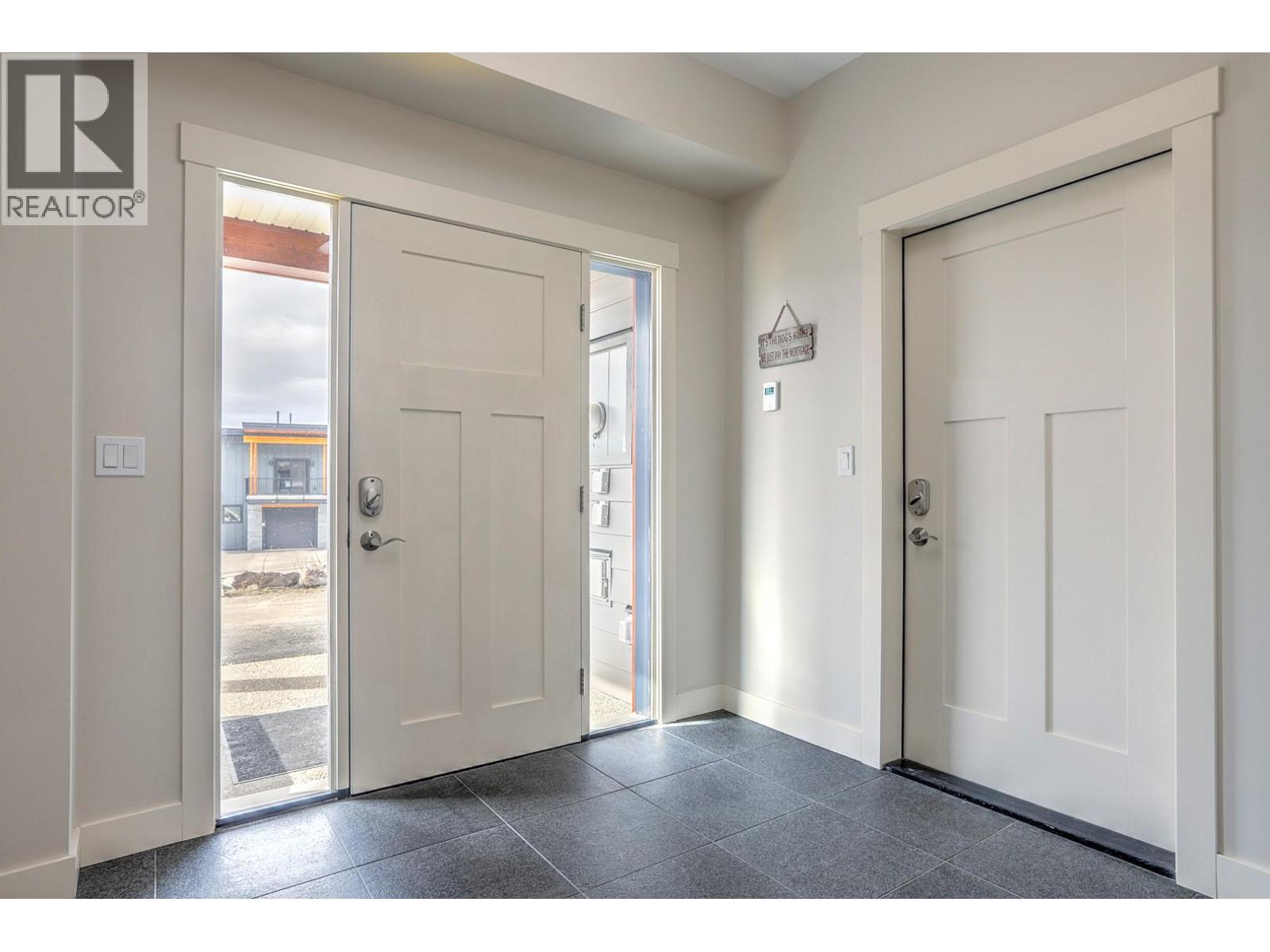 9834 Cathedral Drive, Silver Star, British Columbia  V1B 0S1 - Photo 13 - 10374000