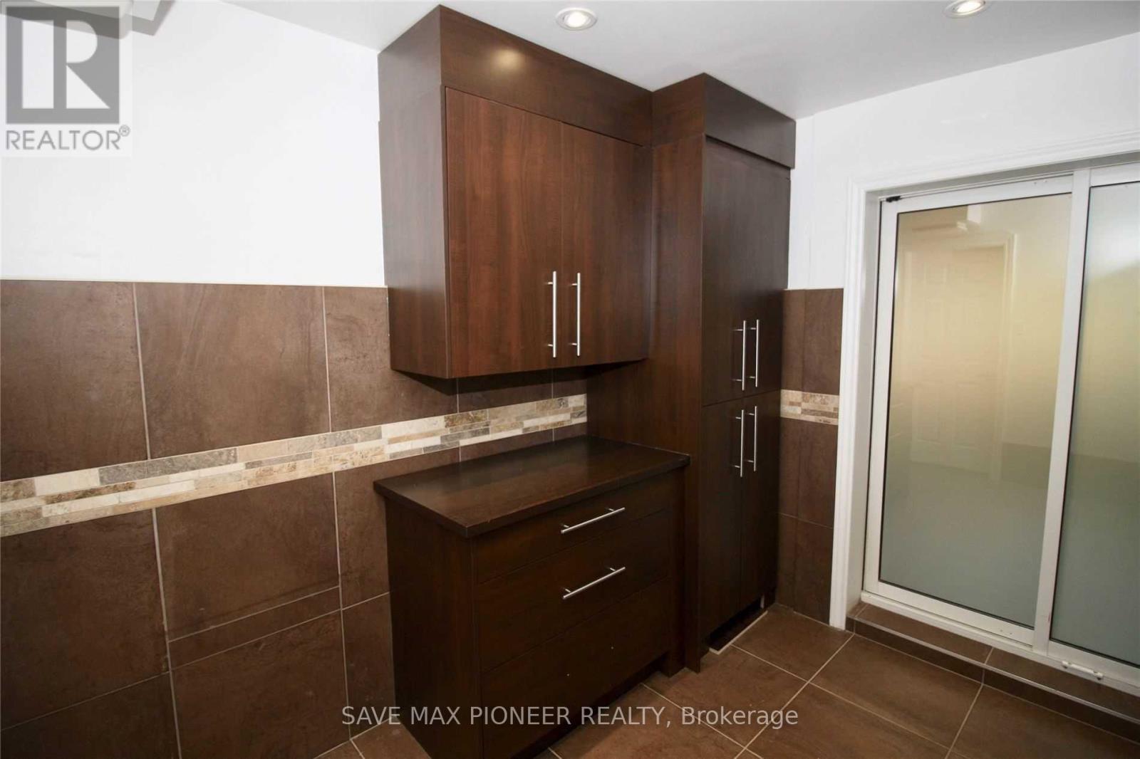 5 Parkview Boulevard, Halton Hills, Ontario  L7G 2Y2 - Photo 21 - W12546864