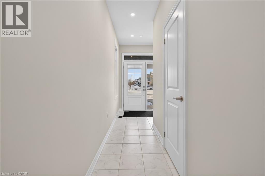 15 Vinifera Drive Unit# Upper, Grimsby, Ontario  L3M 0L2 - Photo 6 - 40801228