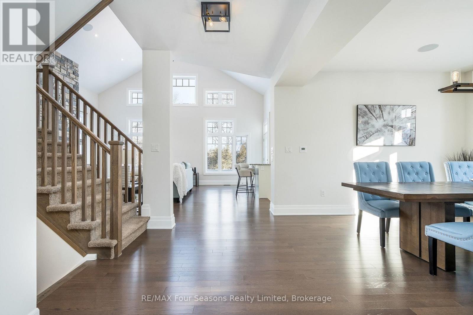 128 Timber Lane, Blue Mountains, Ontario  N0H 2P0 - Photo 4 - X12733962