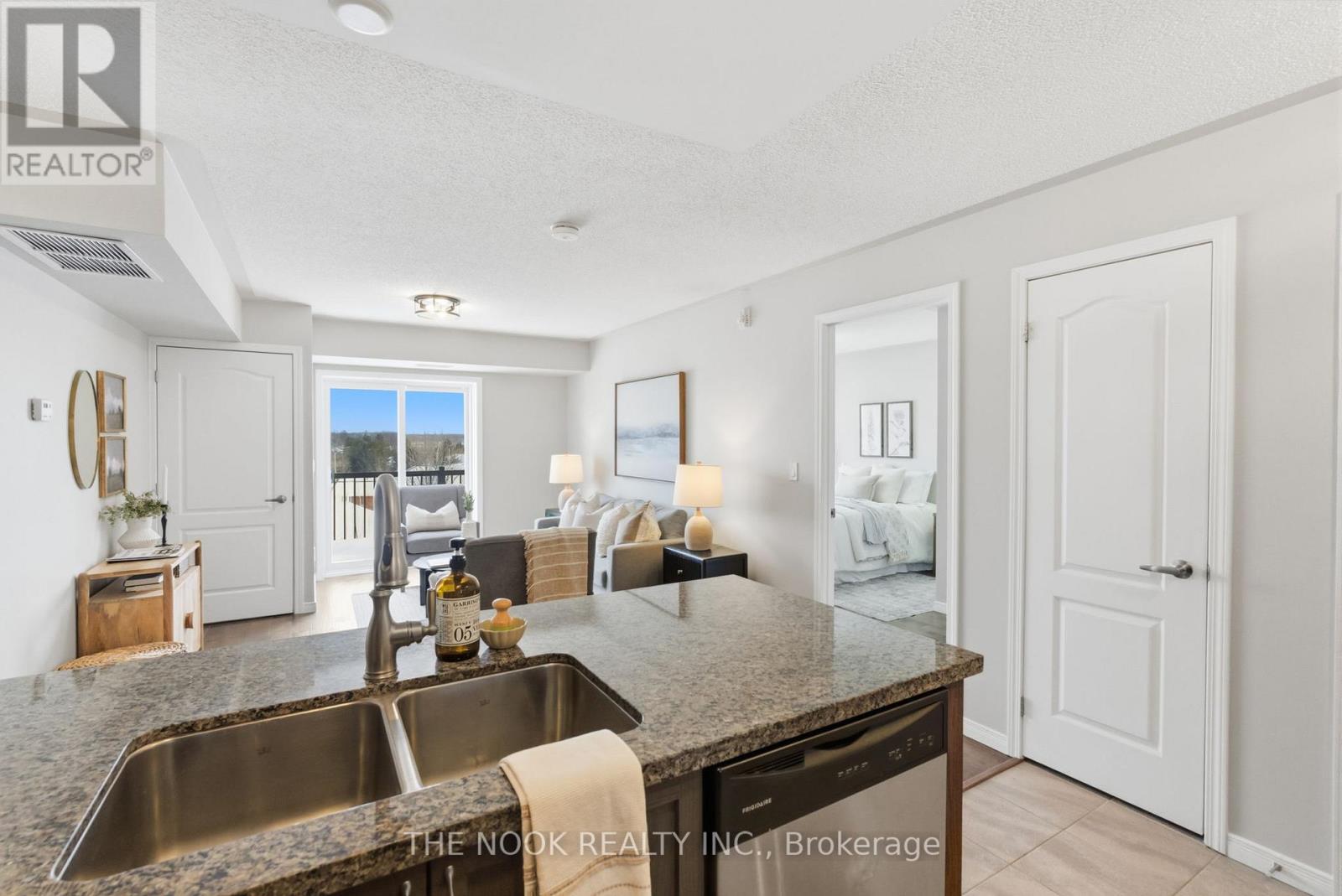 301 - 910 Wentworth Street, Peterborough, Ontario  K9J 8R8 - Photo 12 - X12733852