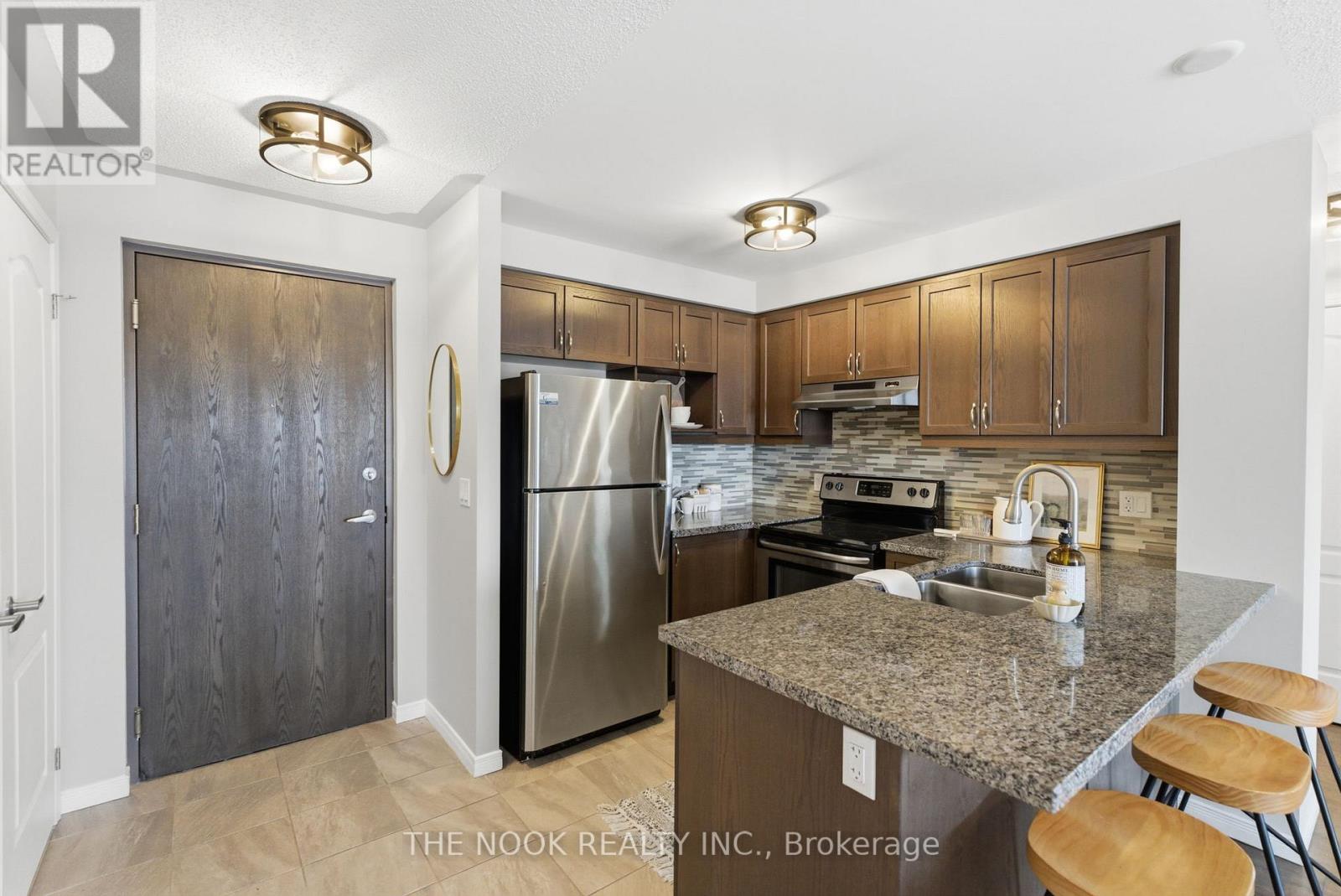 301 - 910 Wentworth Street, Peterborough, Ontario  K9J 8R8 - Photo 7 - X12733852