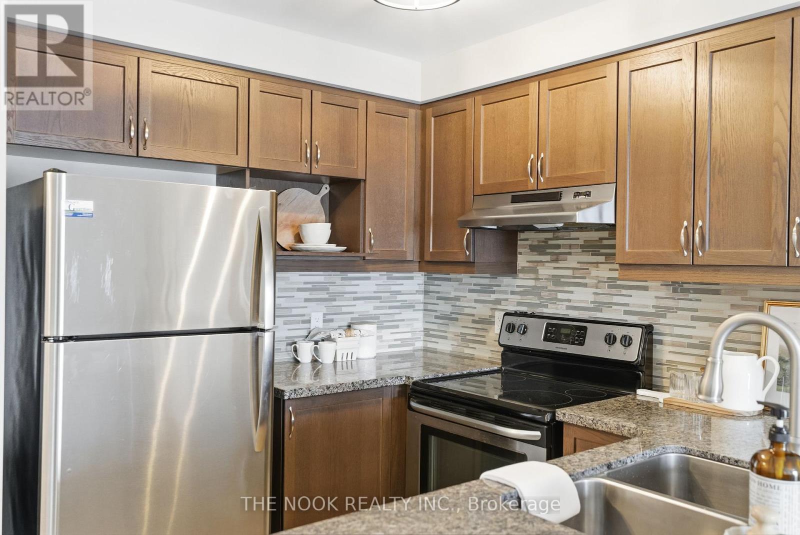 301 - 910 Wentworth Street, Peterborough, Ontario  K9J 8R8 - Photo 9 - X12733852