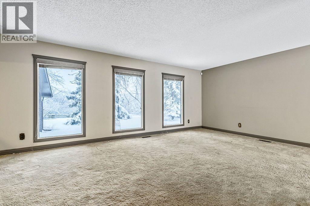 258100 16 Street E, De Winton, Alberta  Y1S 3M1 - Photo 16 - A2272630