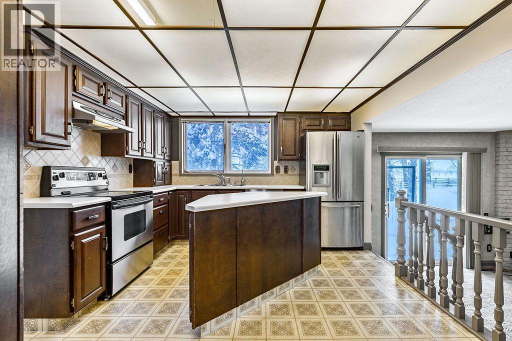 258100 16 Street E, De Winton, Alberta  Y1S 3M1 - Photo 17 - A2272630