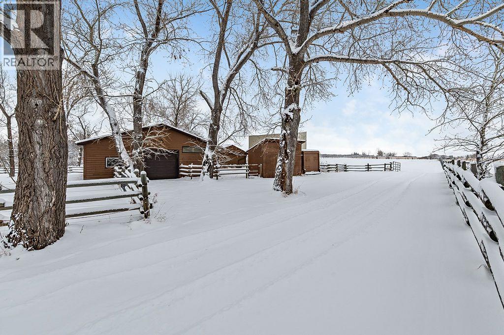 258100 16 Street E, De Winton, Alberta  Y1S 3M1 - Photo 32 - A2272630