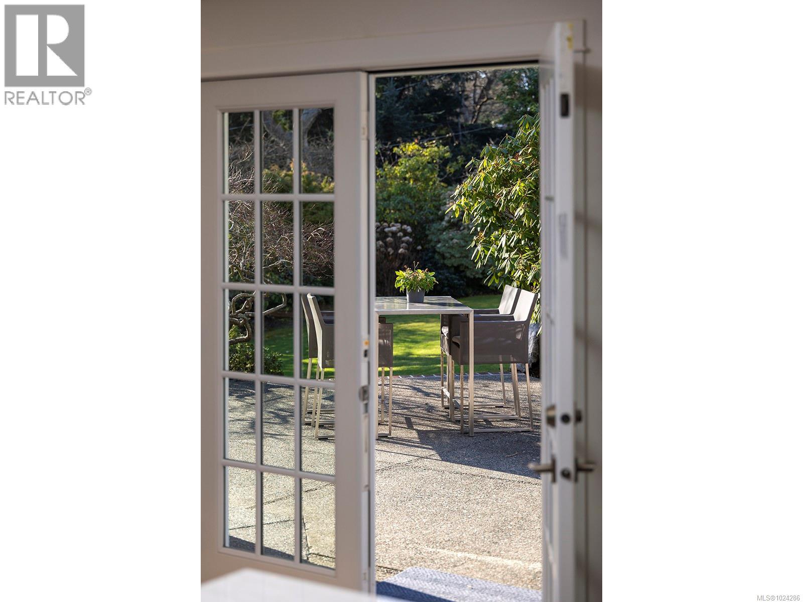 3150 Norfolk Rd, Oak Bay, British Columbia  V8R 6H4 - Photo 20 - 1024286