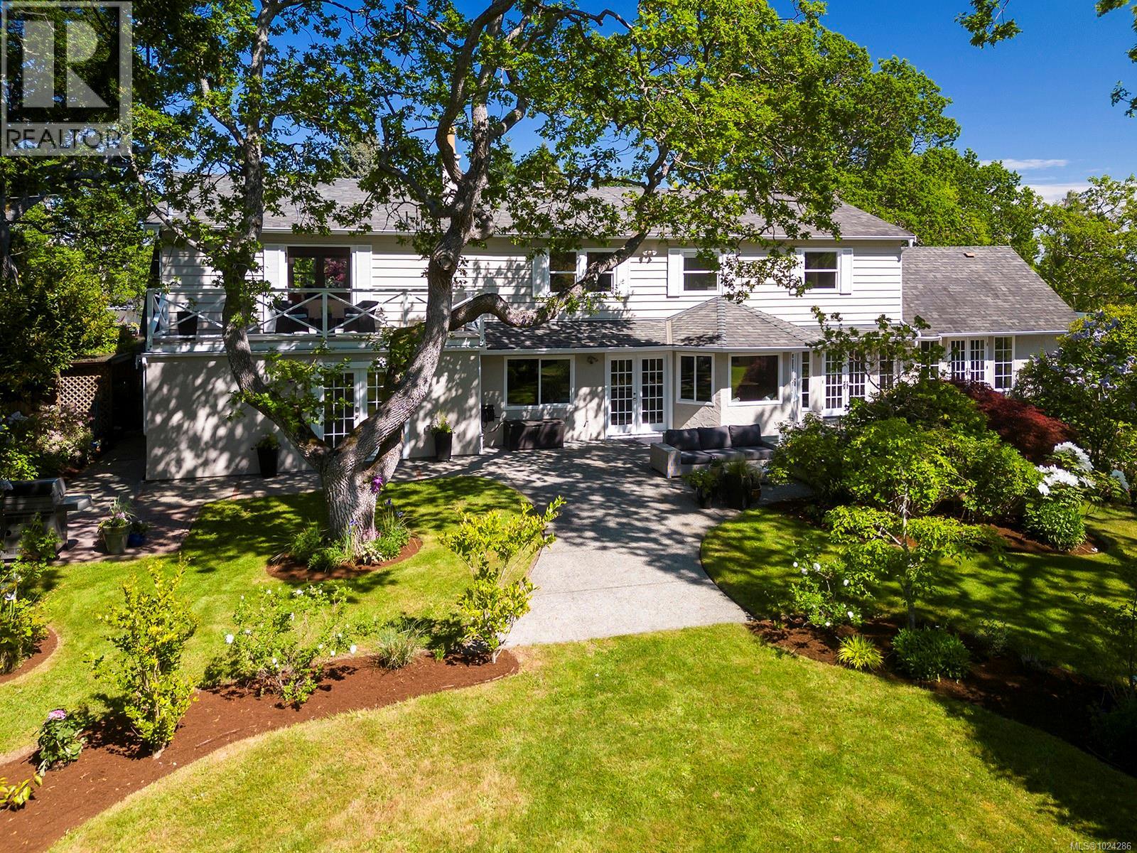 3150 Norfolk Rd, Oak Bay, British Columbia  V8R 6H4 - Photo 74 - 1024286