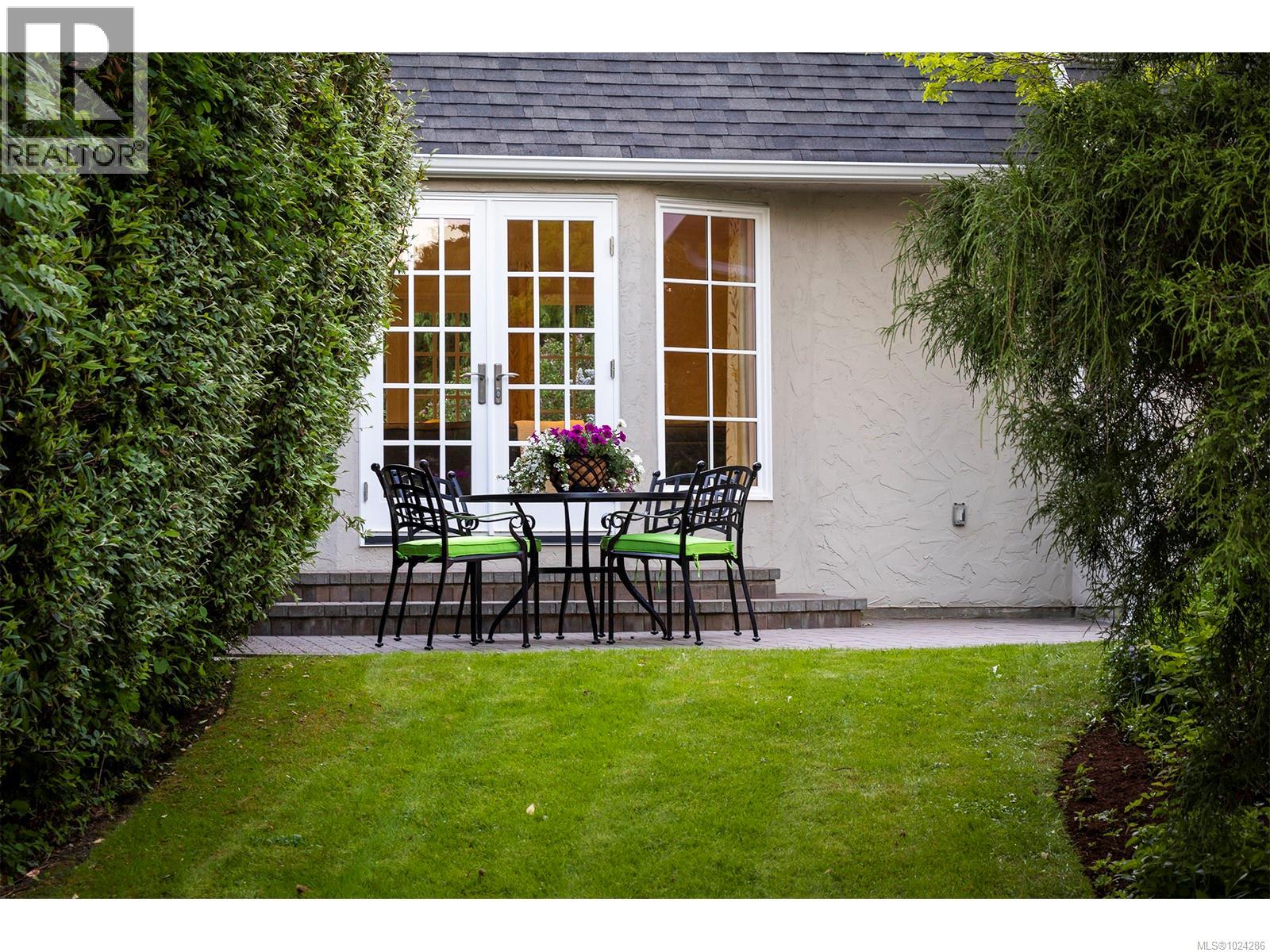 3150 Norfolk Rd, Oak Bay, British Columbia  V8R 6H4 - Photo 72 - 1024286