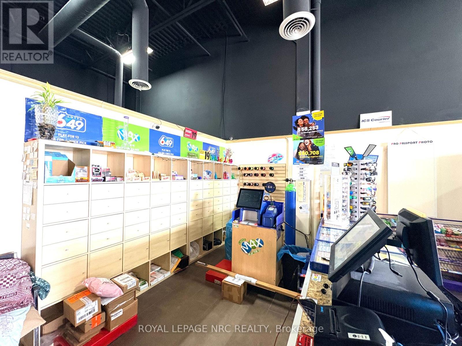 315 - 343 Glendale Avenue, St. Catharines, Ontario  L2T 0A1 - Photo 2 - X12733994