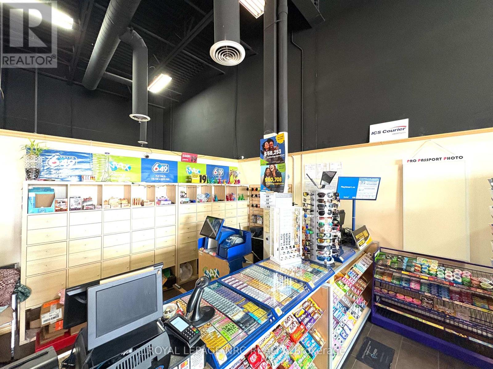 315 - 343 Glendale Avenue, St. Catharines, Ontario  L2T 0A1 - Photo 4 - X12733994