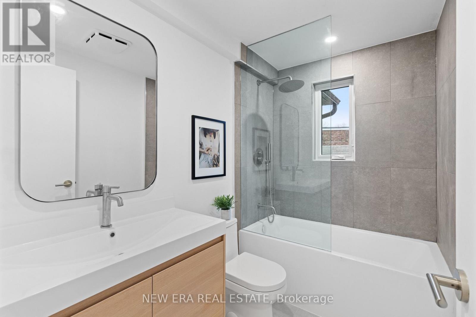 148 Rhodes Avenue, Toronto, Ontario  M4L 3A1 - Photo 18 - E12709106