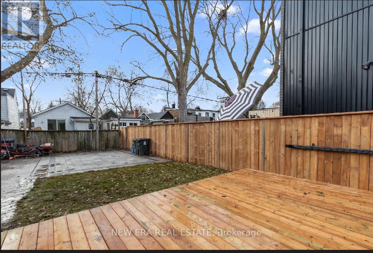 148 Rhodes Avenue, Toronto, Ontario  M4L 3A1 - Photo 32 - E12709106