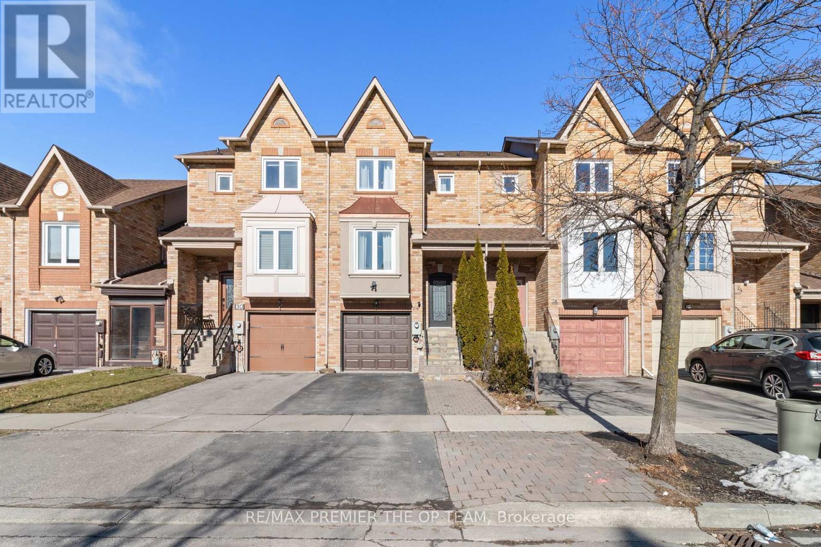 28 Kelso Crescent, Vaughan, Ontario  L6A 2C7 - Photo 2 - N12733248