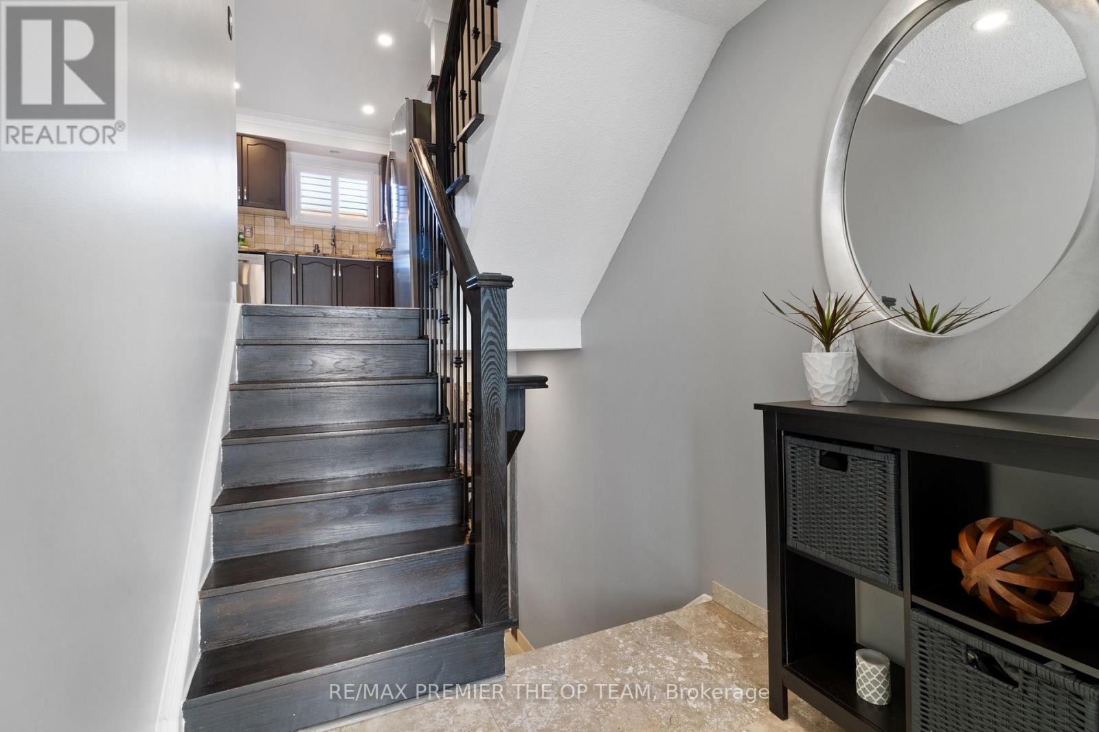 28 Kelso Crescent, Vaughan, Ontario  L6A 2C7 - Photo 6 - N12733248