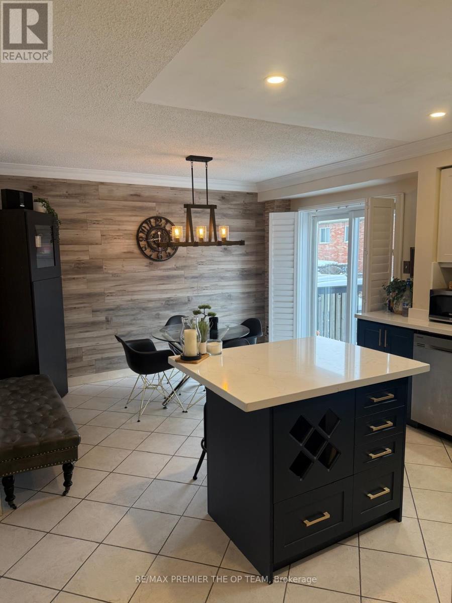 28 Kelso Crescent, Vaughan, Ontario  L6A 2C7 - Photo 8 - N12733248