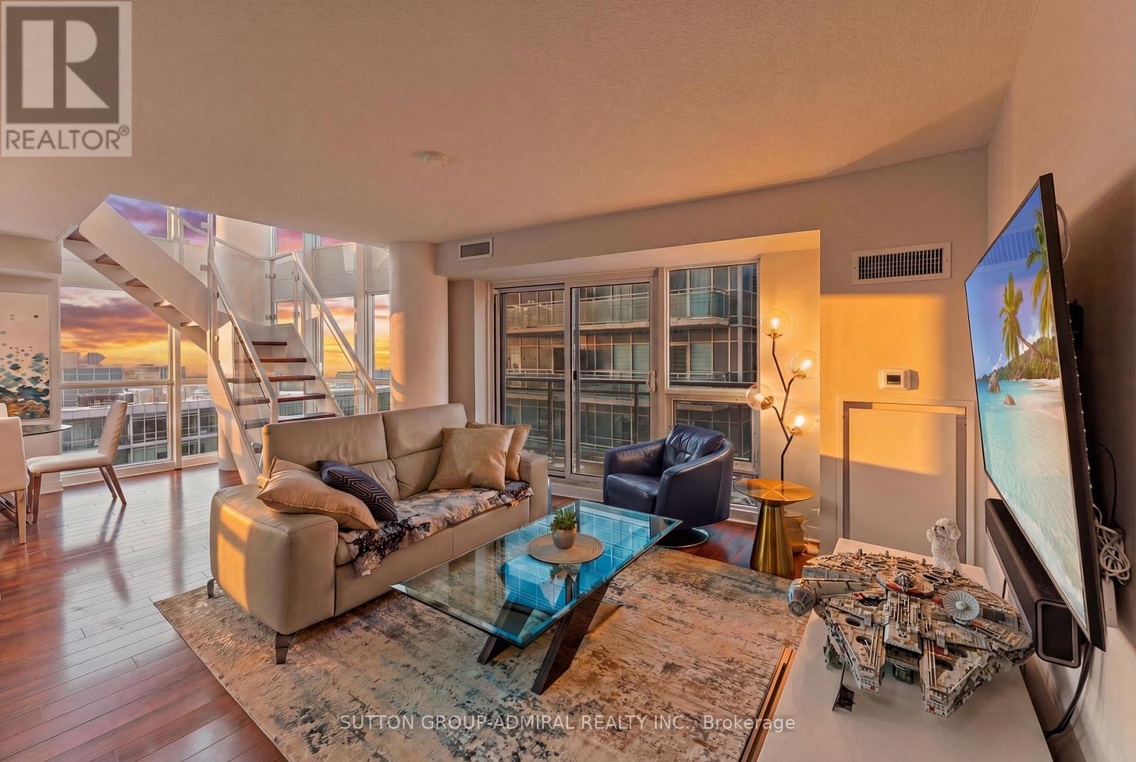 2513 - 155 Legion Road, Toronto, Ontario  M8Y 0A7 - Photo 1 - W12733742