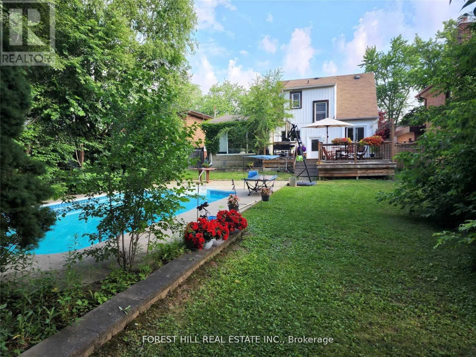 157 Northwood Drive, Toronto, Ontario  M2M 2K2 - Photo 8 - C12733872