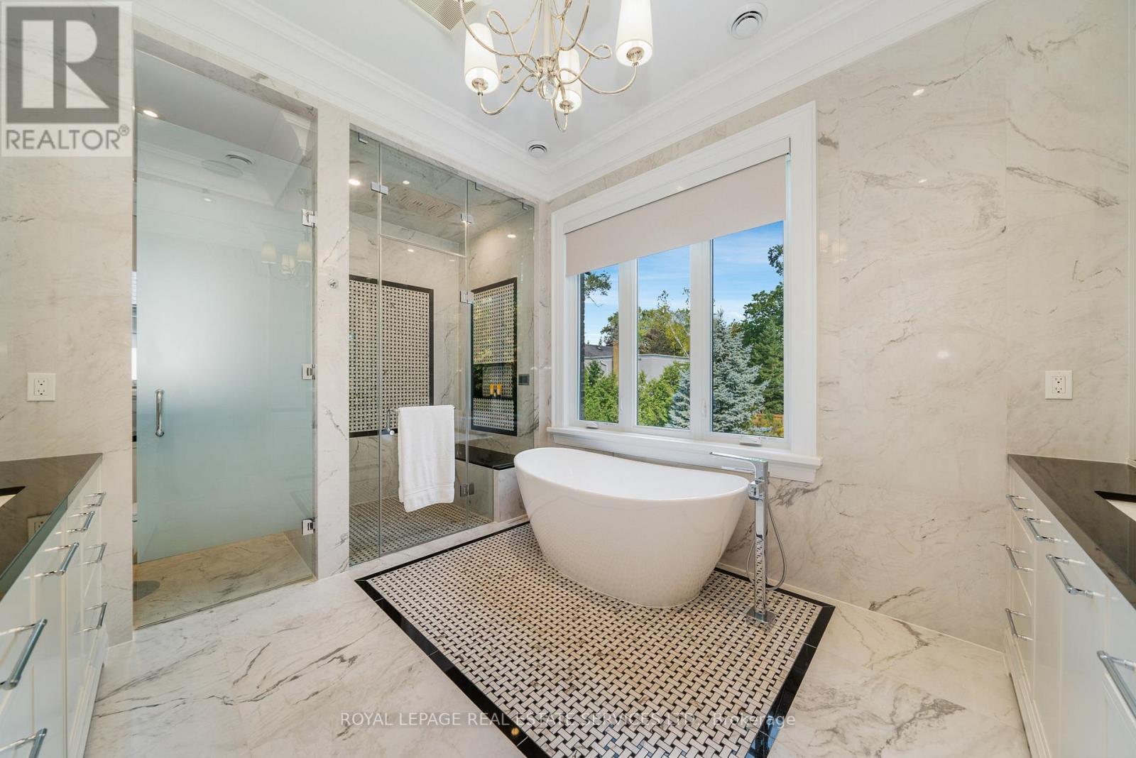 83 Kimbark Boulevard, Toronto, Ontario  M5N 2X9 - Photo 21 - C12733910