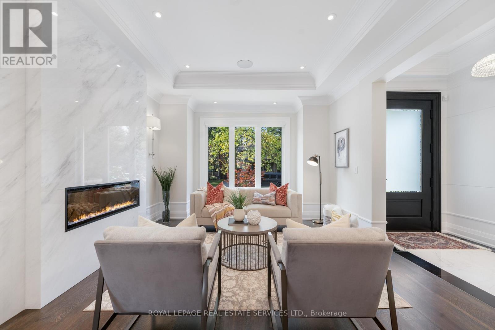 83 Kimbark Boulevard, Toronto, Ontario  M5N 2X9 - Photo 4 - C12733910