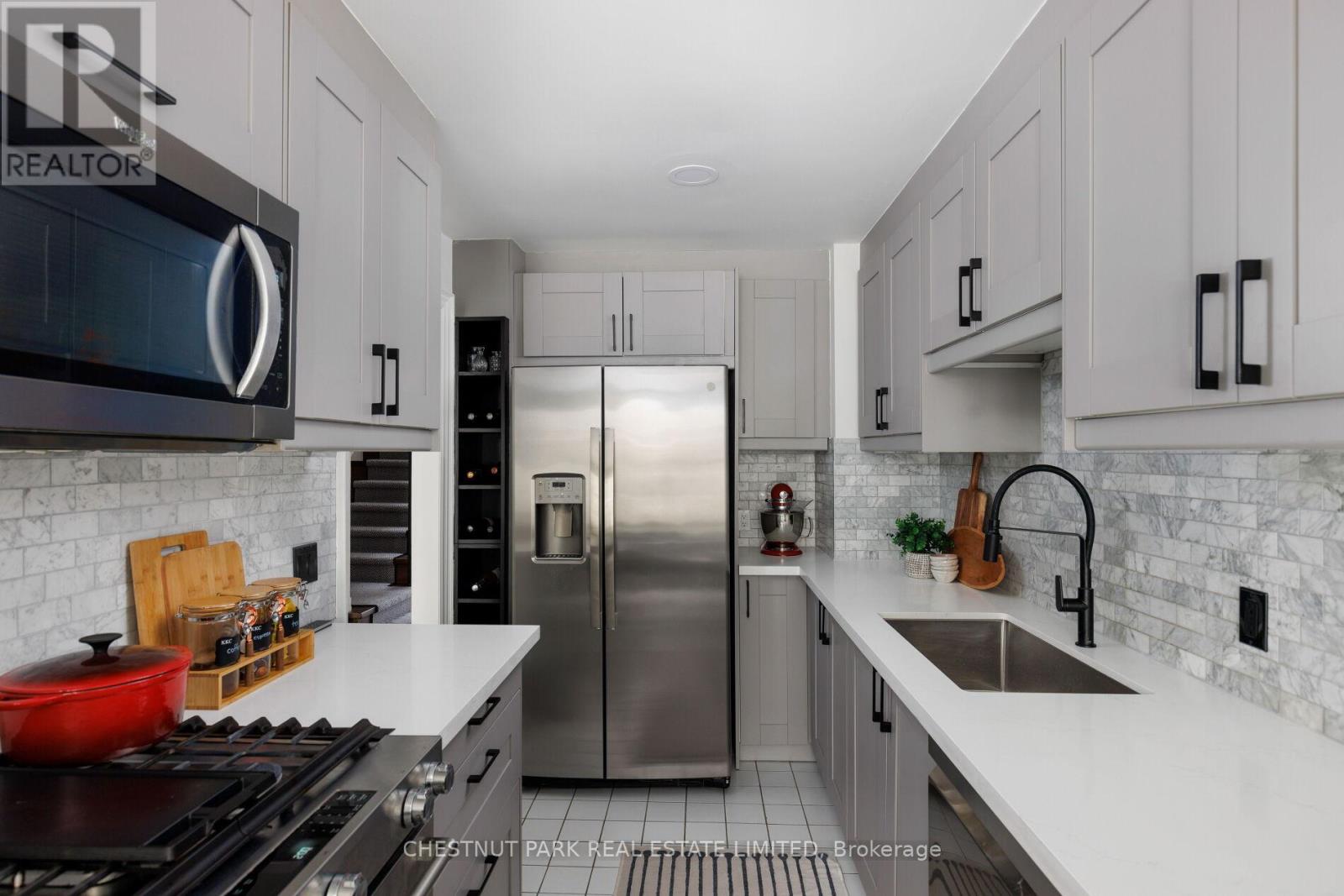 211 Walmer Road, Toronto, Ontario  M5R 3P7 - Photo 18 - C12733958