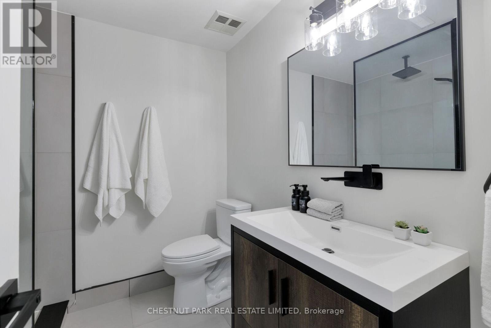 211 Walmer Road, Toronto, Ontario  M5R 3P7 - Photo 43 - C12733958