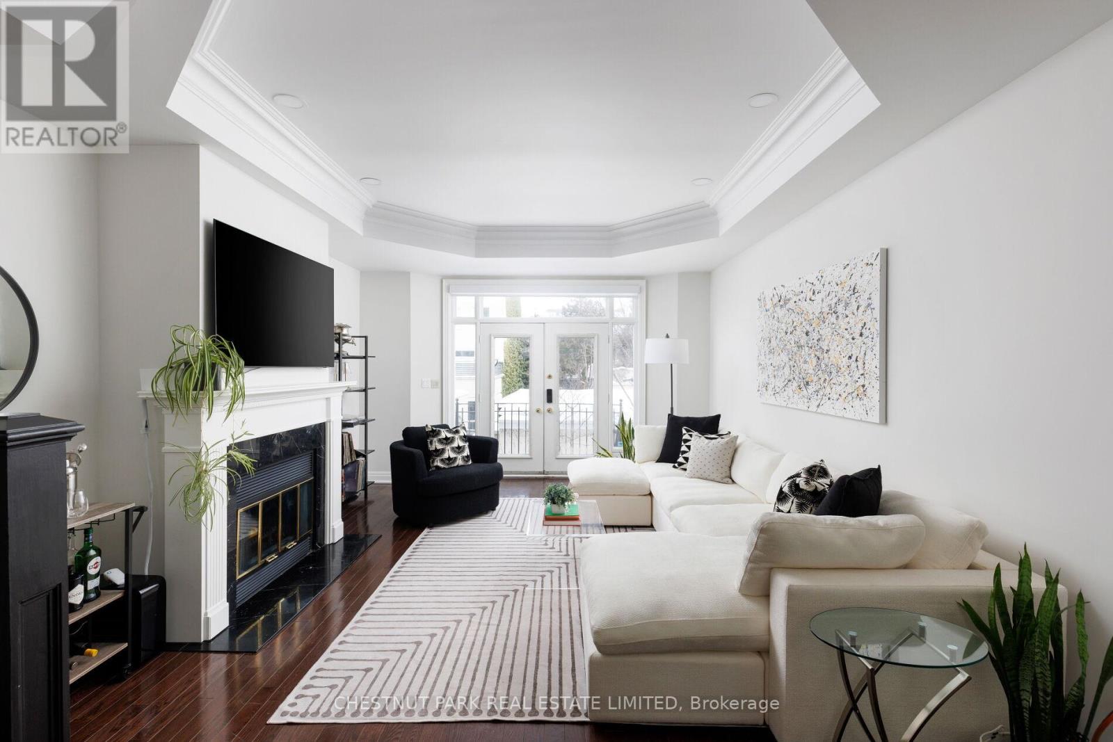 211 Walmer Road, Toronto, Ontario  M5R 3P7 - Photo 6 - C12733958