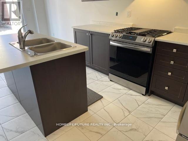 1166 Sepia Square, Pickering, Ontario  L1X 0H1 - Photo 4 - E12733842