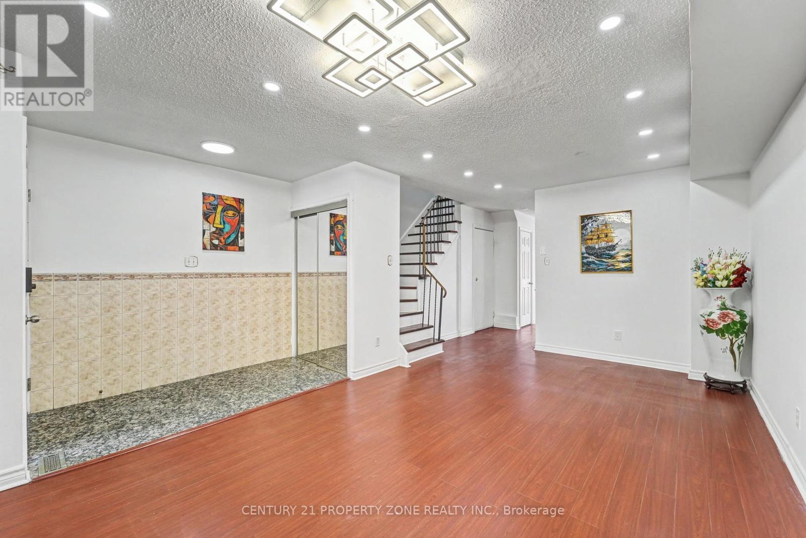 16 Chad Crescent, Toronto, Ontario  M1B 2Z6 - Photo 6 - E12733922