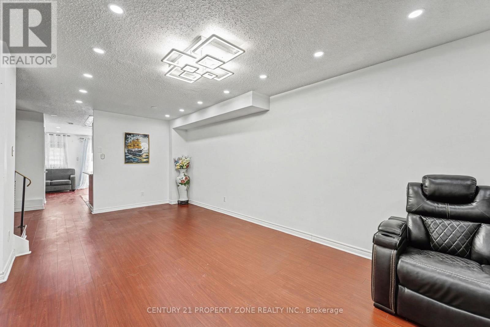 16 Chad Crescent, Toronto, Ontario  M1B 2Z6 - Photo 7 - E12733922