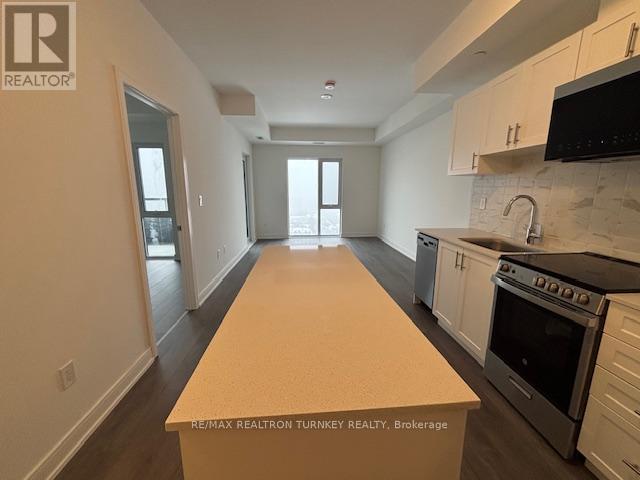 1201 - 705 Davis Drive, Newmarket, Ontario  L3Y 0J1 - Photo 8 - N12722484