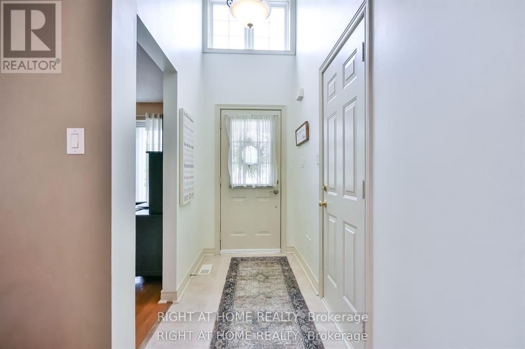 13 Couples Court, Barrie, Ontario  L4M 6V5 - Photo 2 - S12733936