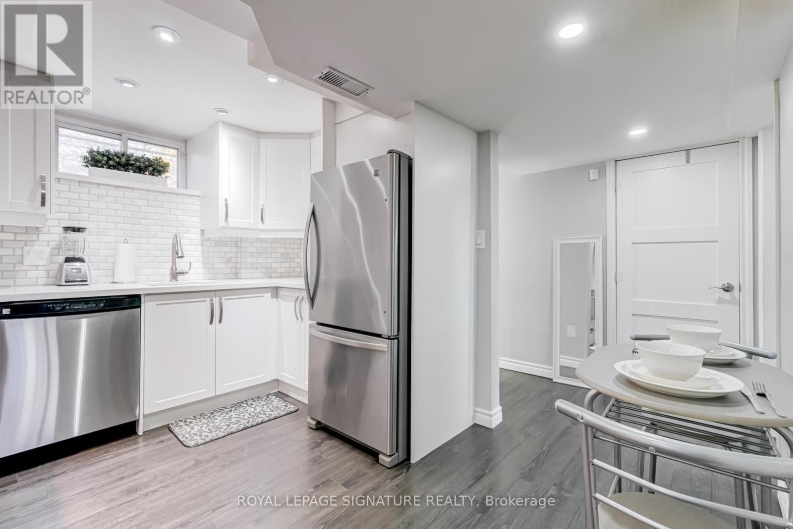 Bsmt - 71 Daleside Crescent, Toronto, Ontario  M4A 2K7 - Photo 21 - C12733220