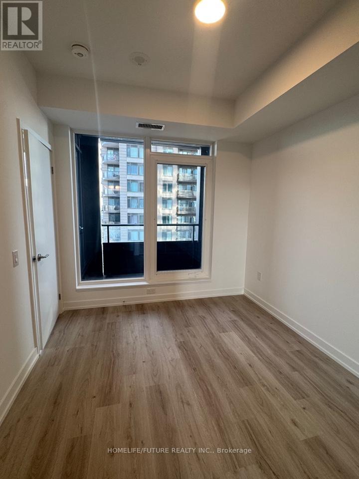 2305 - 395 Square One Drive, Mississauga, Ontario  L5B 0P6 - Photo 10 - W12733892