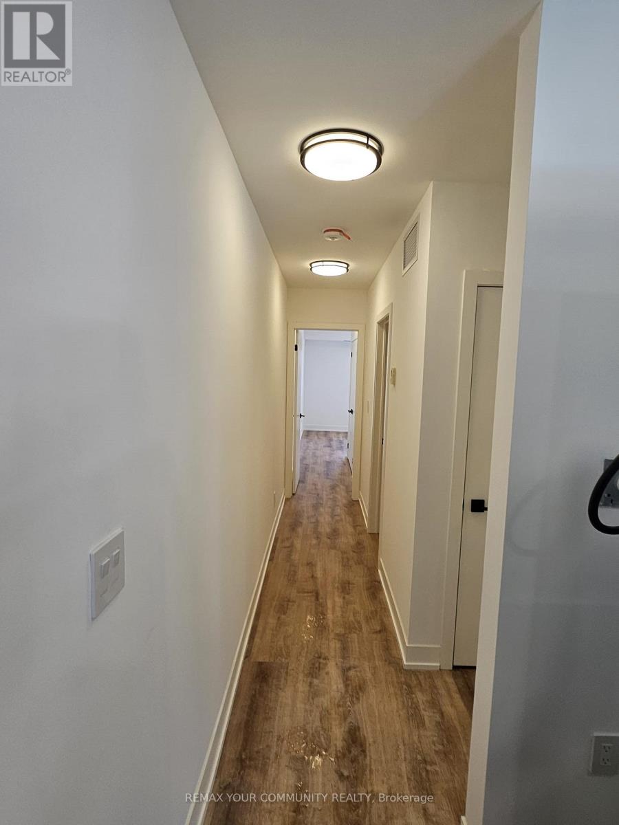 Lower - 983 Dovercourt Road, Toronto, Ontario  M6H 2X6 - Photo 5 - W12733908