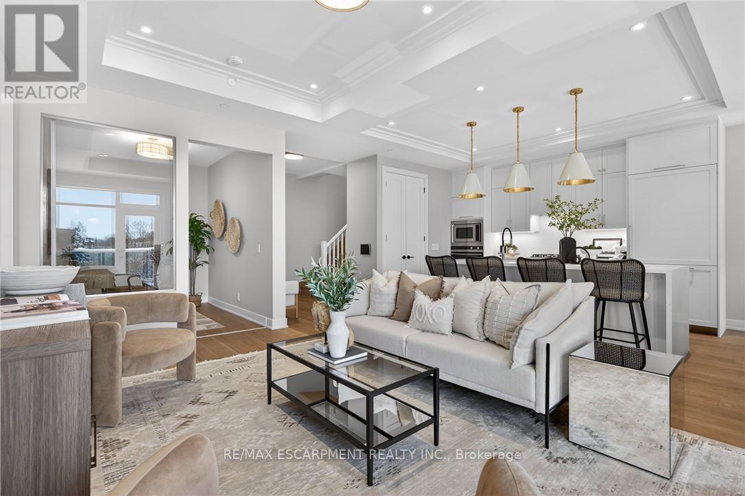 401 - 123 Maurice Drive, Oakville, Ontario  L6K 2W6 - Photo 12 - W12733926