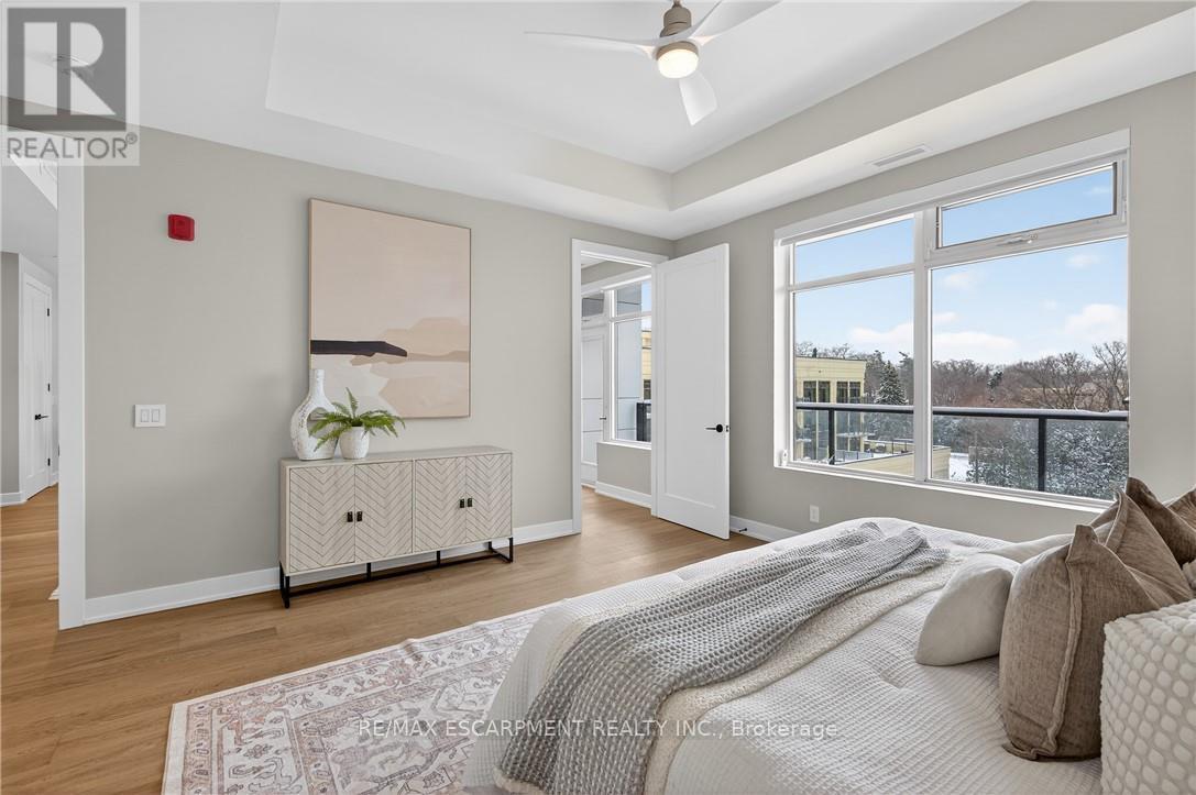 401 - 123 Maurice Drive, Oakville, Ontario  L6K 2W6 - Photo 18 - W12733926