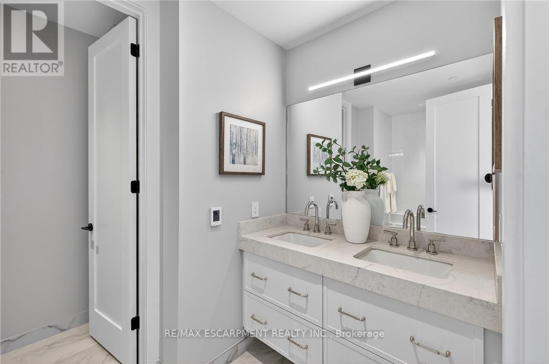 401 - 123 Maurice Drive, Oakville, Ontario  L6K 2W6 - Photo 30 - W12733926