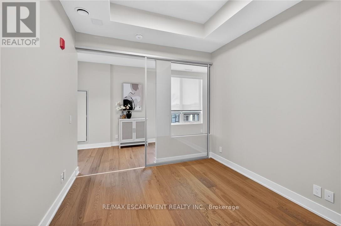 401 - 123 Maurice Drive, Oakville, Ontario  L6K 2W6 - Photo 33 - W12733926