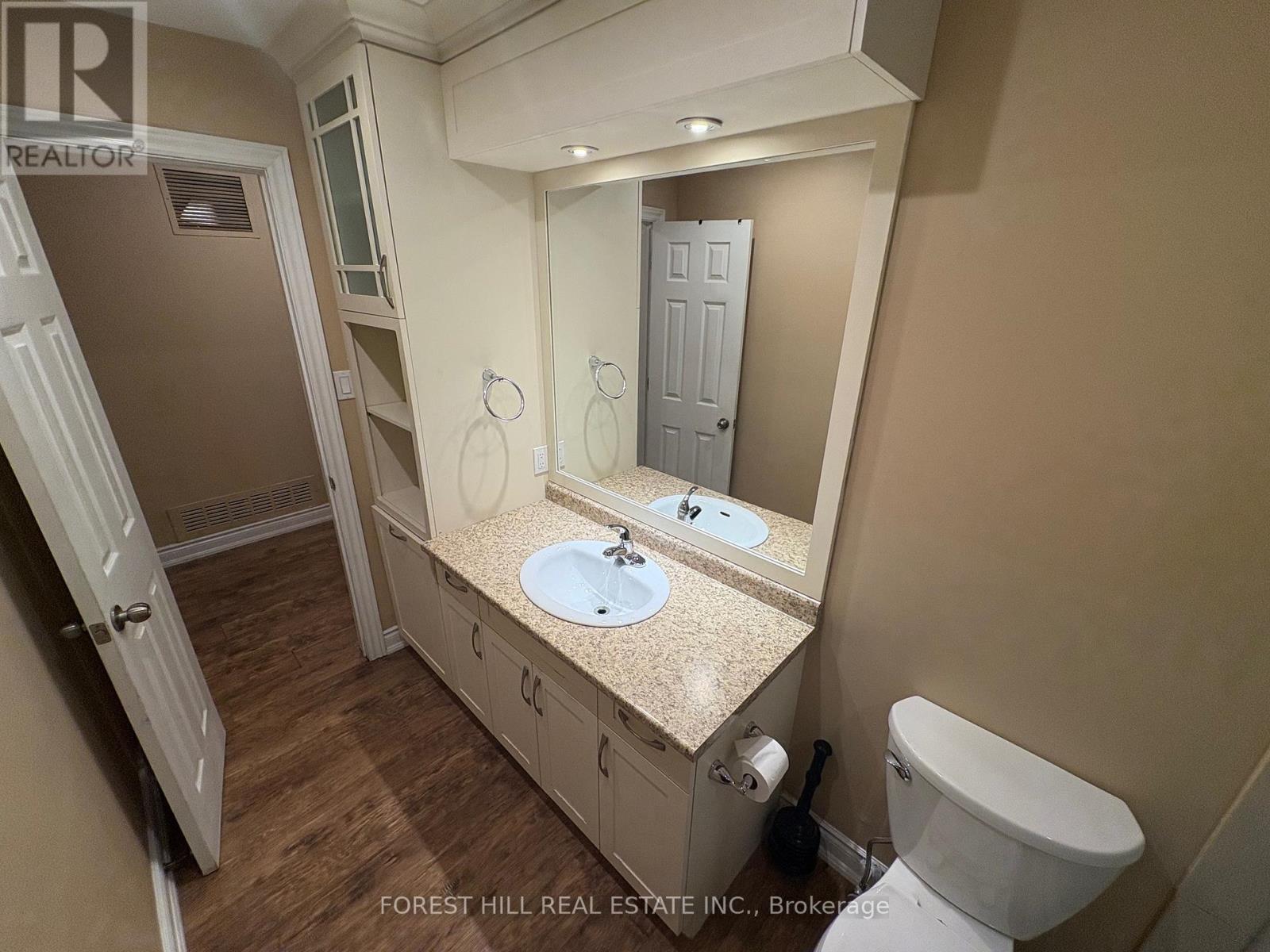 [upper] - 12 Mill Street, Mississauga, Ontario  L5M 1Y1 - Photo 8 - W12733944