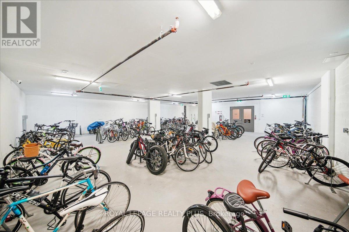 442 - 1575 Lakeshore Road W, Mississauga, Ontario  L5J 0B1 - Photo 28 - W12733976