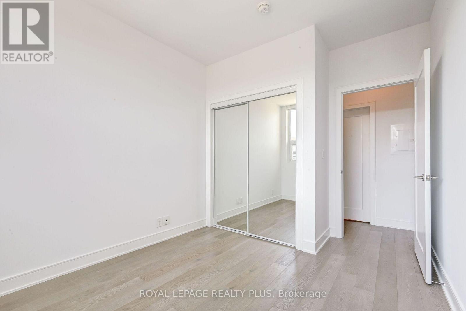 442 - 1575 Lakeshore Road W, Mississauga, Ontario  L5J 0B1 - Photo 8 - W12733976