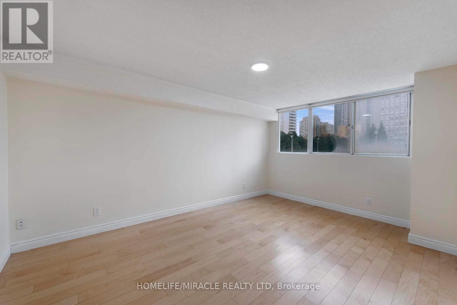 202 - 3700 Kaneff Crescent, Mississauga, Ontario  L5A 4B8 - Photo 13 - W12733990