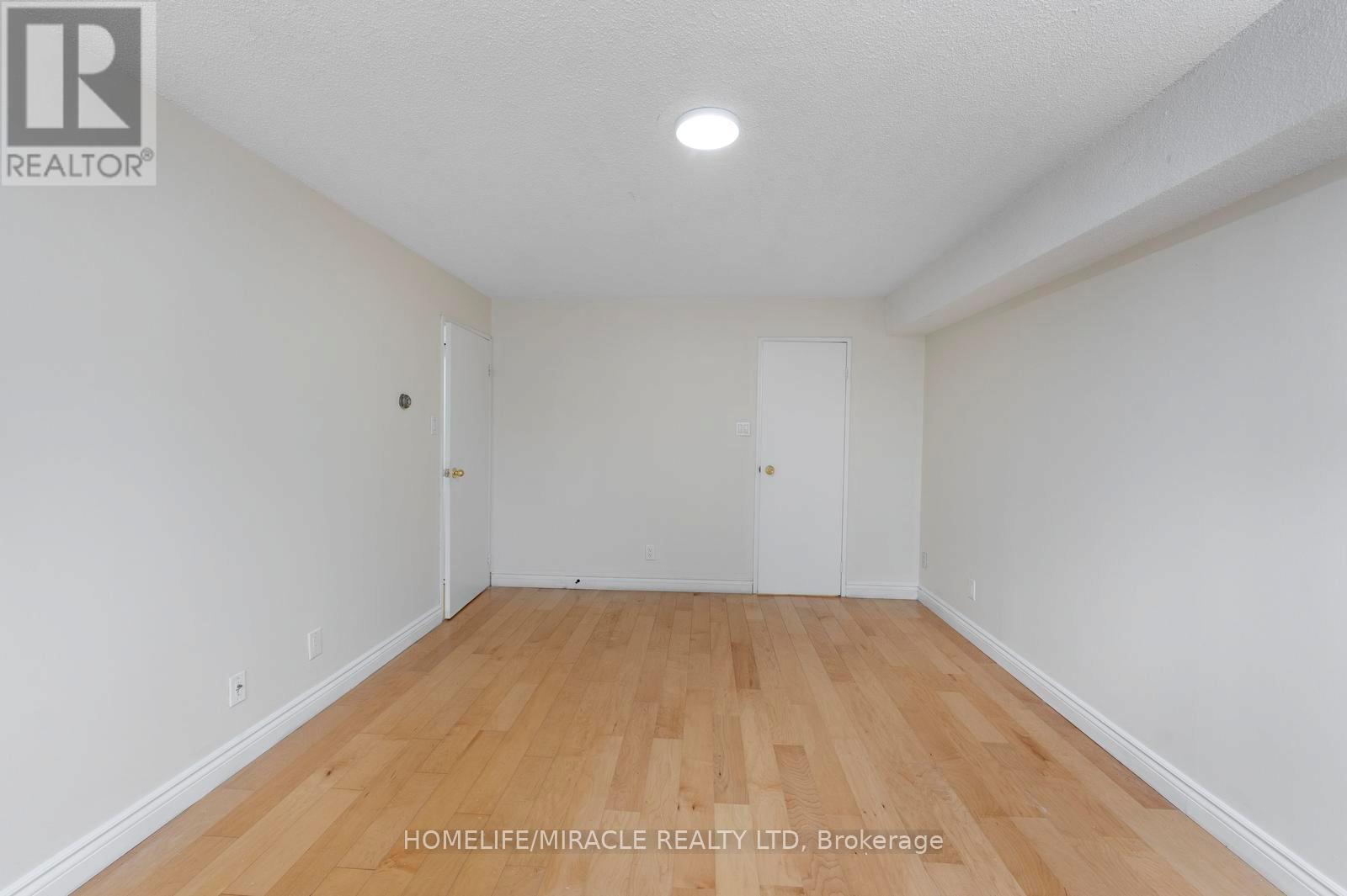 202 - 3700 Kaneff Crescent, Mississauga, Ontario  L5A 4B8 - Photo 14 - W12733990